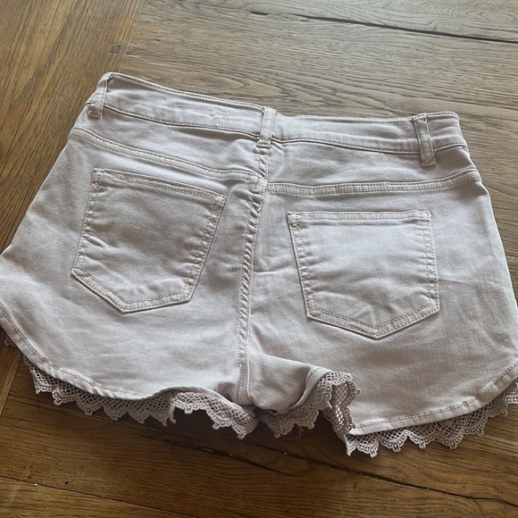 Tinseltown jean shorts lace edge light blue - Picture 3 of 4